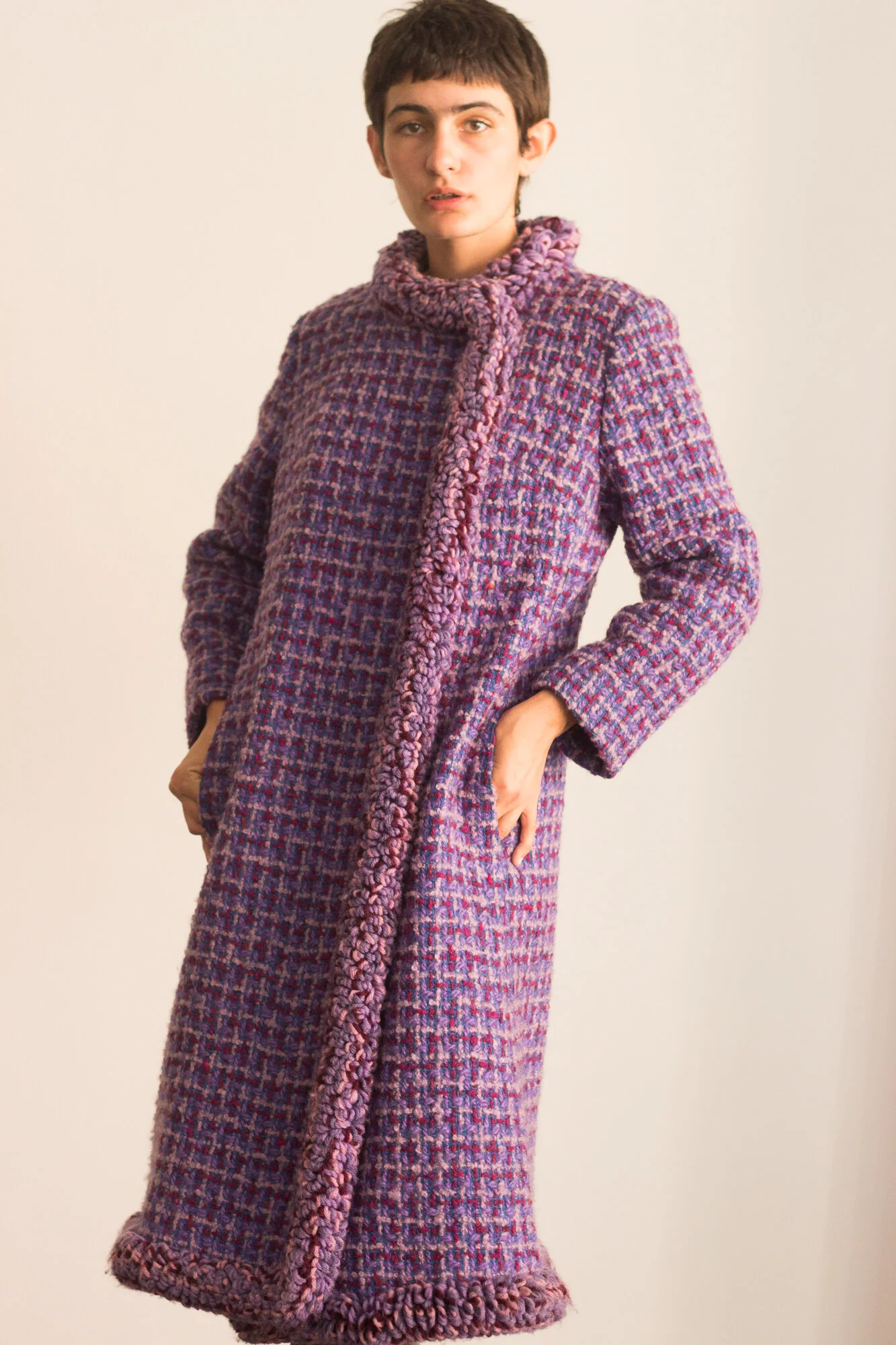 本場アイルランドの高級ブランドAvoca Tweed 手織りの紫のツイードコート trim_ofalv_item4fbd5e0479a211f